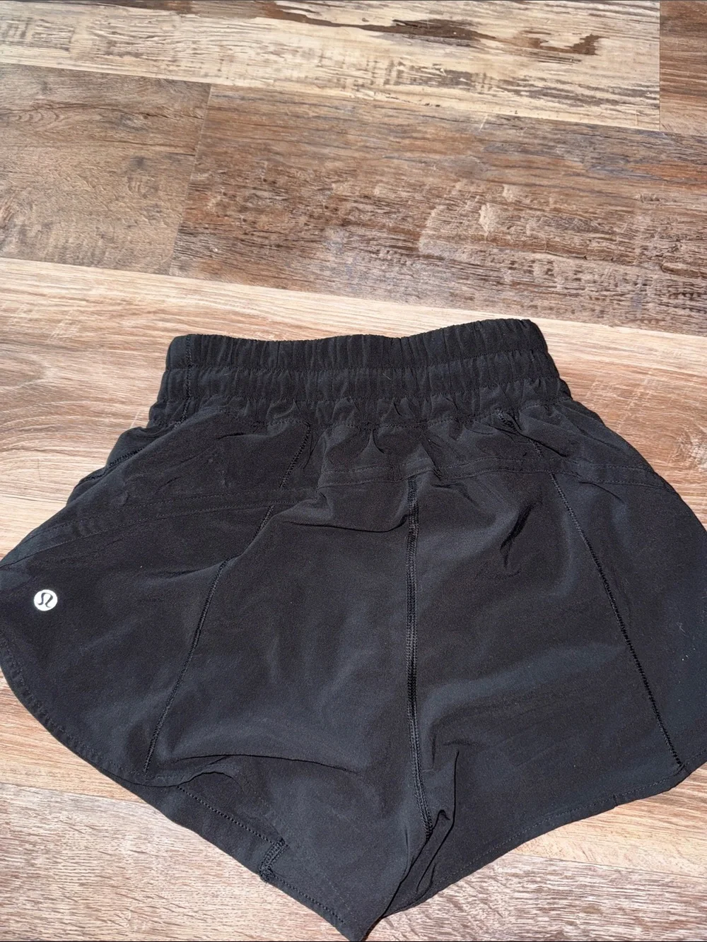 Size 4 Black Lululemon Hotty Hott HR 4” shorts - Picture 3 of 3